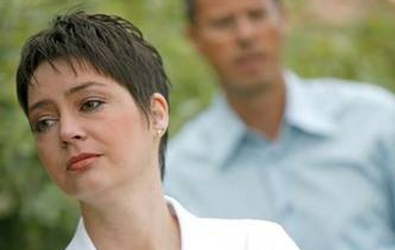 8 semne care arată că este interesată de tine