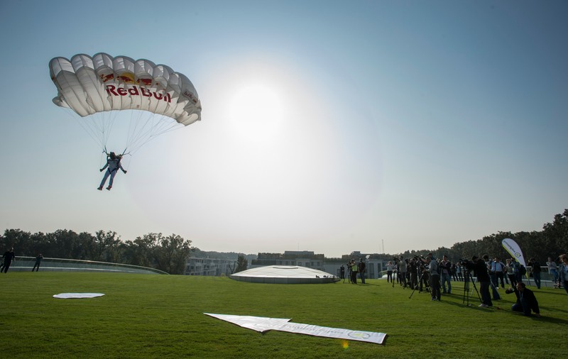 Alexandru Nicolau a sărit cu știrea anului: Felix Baumgartner - în România!