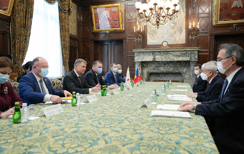 Klaus Iohannis a fost singurul care nu a purtat mască la întâlnirea cu oficialii Japoniei