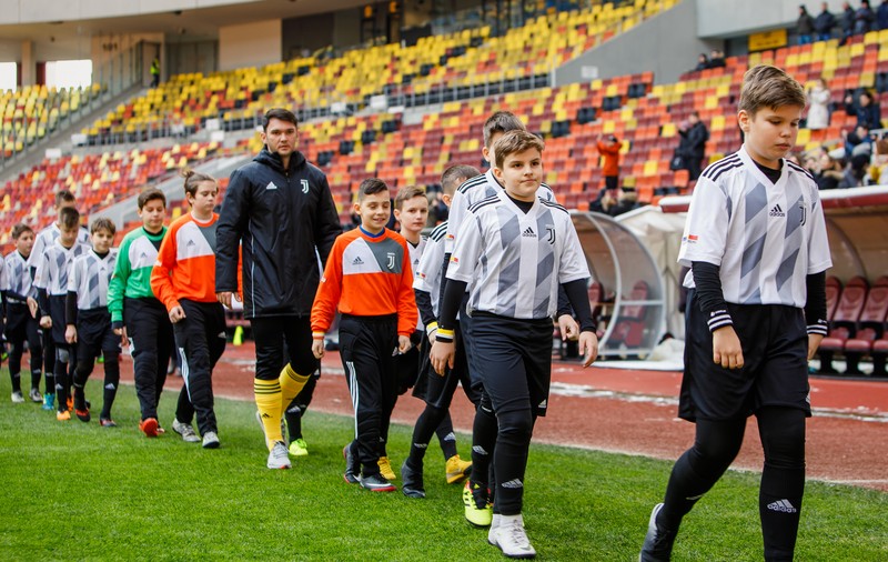 Claudiu Niculescu a deschis tabăra de fotbal Juventus Torino pe Arena Națională