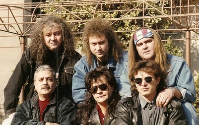 Compact (st-dr) Adrian Ordean, Emil Laghia, Teo Peter, (jos) Leluț Vasilescu, Leo Iorga și Vladi Cnejevici