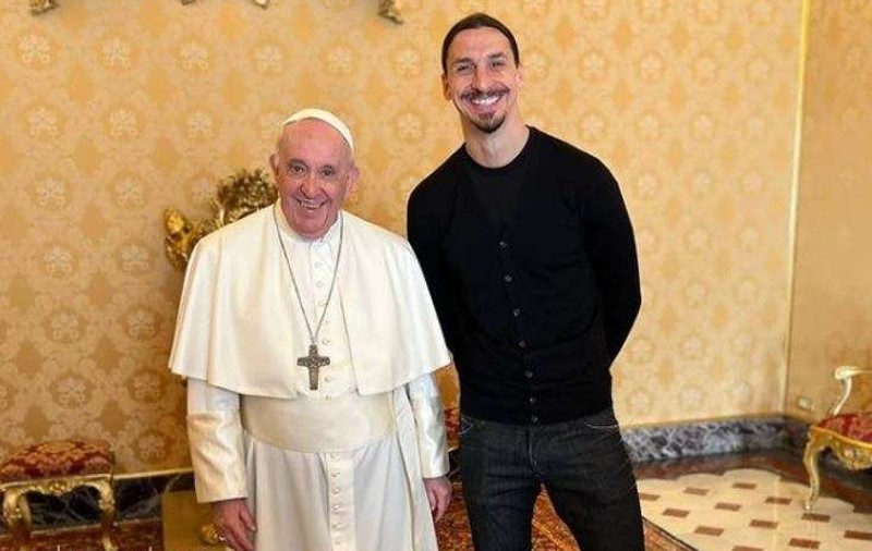 Zlatan Ibrahimovic s-a întâlnit cu Papa Francisc. Ce l-a întrebat fotbalistul pe Suveranul Pontif