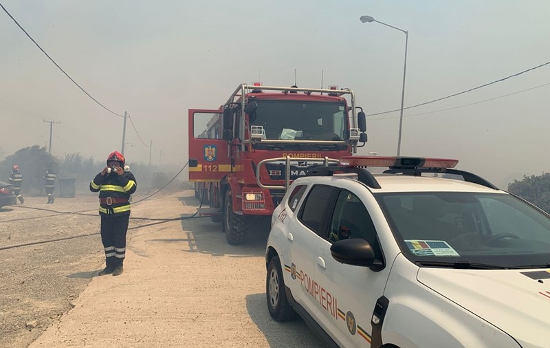 Pompierii români au ajuns pe insula Rodos. Primele imagini de la intervenția lor