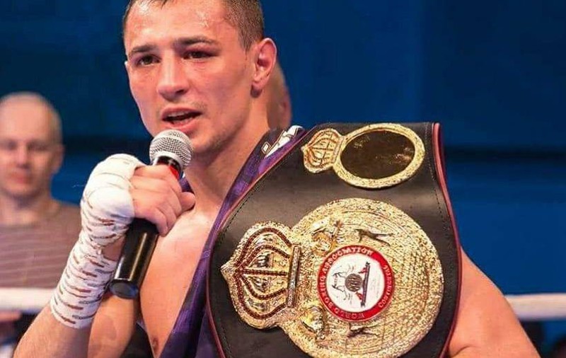 Gală cu centura pe masă la Timișoara. Flavius Biea renunță la o centură, dar atacă una superioară