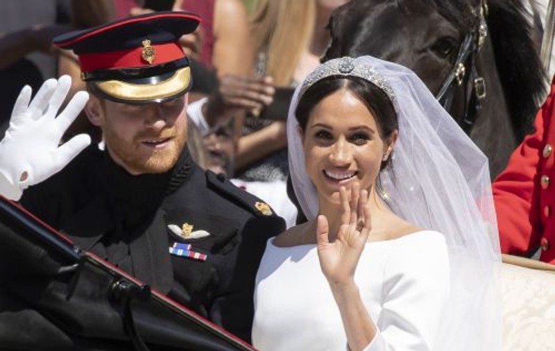 Regina o pune pe Meghan Markle să facă 6 luni de meditații pentru a învăța să fie ducesă