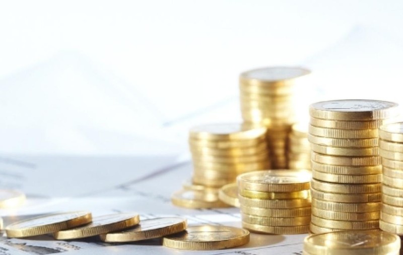 Ne împrumutăm cu un miliard de euro pe lună, dar trăim foarte prost. 63% din datoria externă a României nu este a ţării noastre