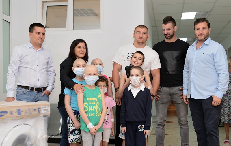 Moroșanu și Bogdan Stoica au ajuns la spitalul Fundeni! Nu vă speriați, au făcut-o în scop caritabil!