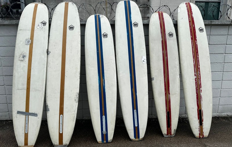 Zeci de kilograme de cocaină, ascunse în plăci de surf, descoperite în Uruguay
