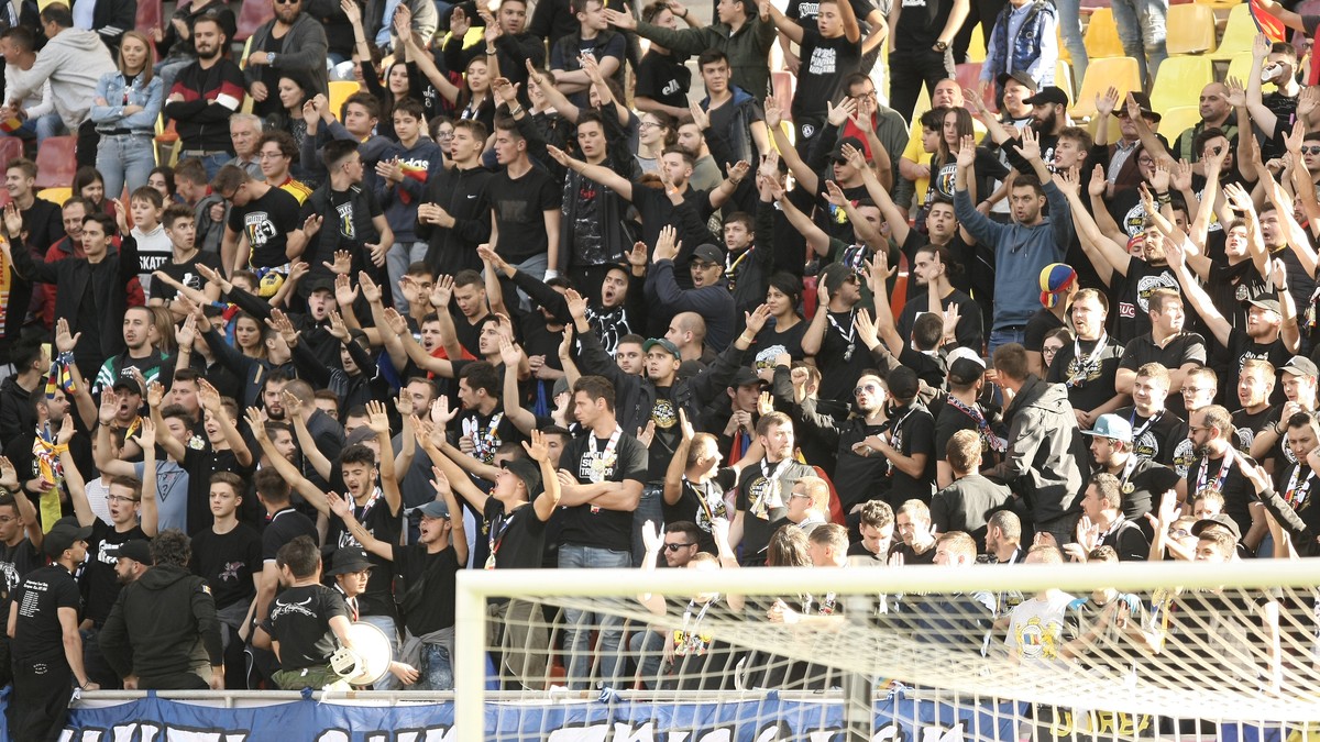 Fenomenul Ultras sabotează naționala de fotbal a României
