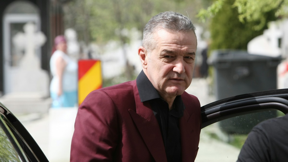 Ce a spus Gigi Becali în noaptea dintre ani despre războiul cu Armata