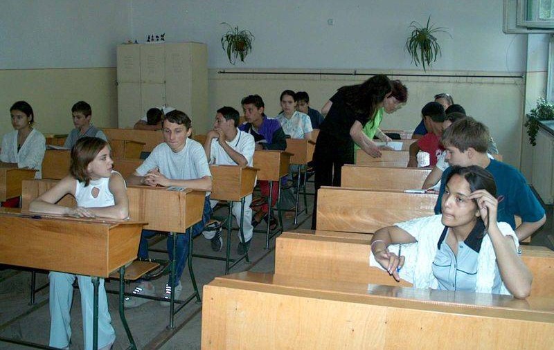 Orele de sport, dublate în şcoli şi în licee
