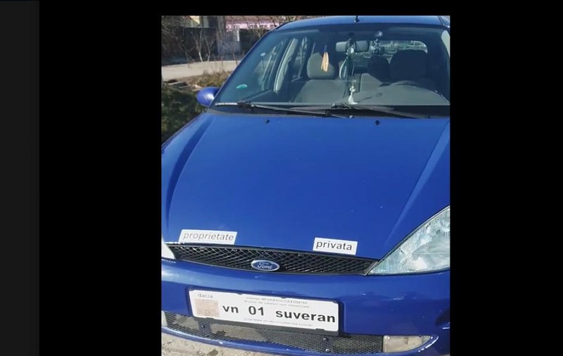 Un bărbat din Rovinari a condus o mașină cu plăcuțe de „suveran”. „Sunt numerele mele de suveran. Corespund foarte bine”