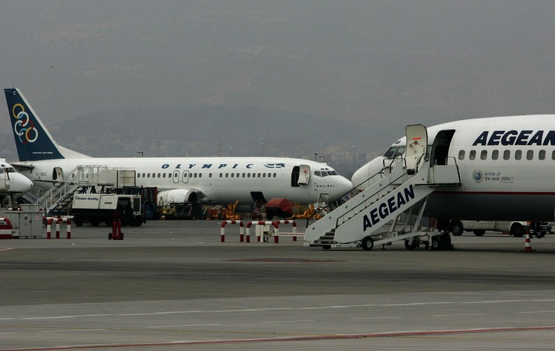 Grevă anunțată de controlorii de trafic aerian din Grecia