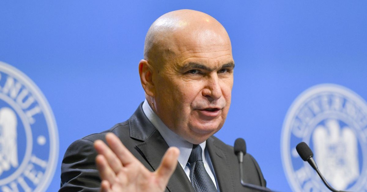 Premierul Ilie Bolojan sustine o conferinta de presa, la Palatul Victoria din Bucuresti, vineri, 3 octombrie 2025