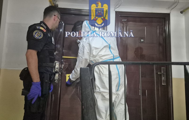 Un bărbat din Craiova și-a omorât soția și apoi s-a baricadat în apartament. Ce a făcut la sosirea Poliției