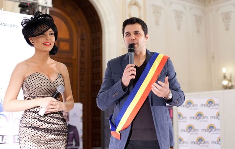 Andreea Mantea şi Cove au oficiat căsătorii de 24 de ore