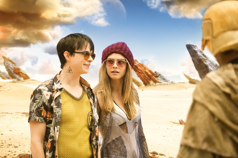 Cara Delevingne și Dane DeHaan în “Valerian și orașul celor o mie de planete”