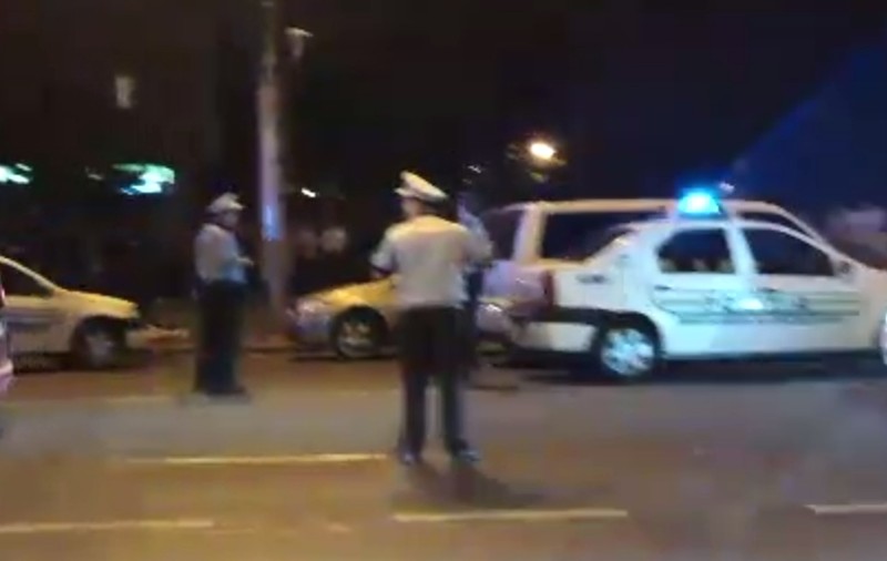 DESCINDERE DE PROPORŢII în Bucureşti! Mascaţii au săltat mai multe persoane | VIDEO