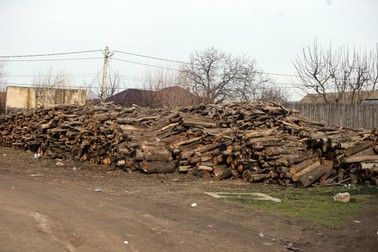 Pentru mulți dintre români, lemnele pentru iarnă sunt cea mai mare cheltuială din an