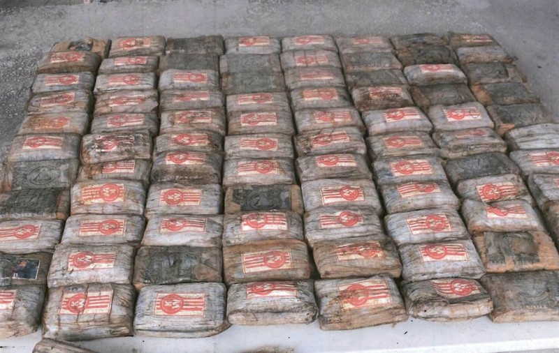 Echipajul unui iaht a fost arestat, în Atlantic, după ce la bordul acestuia a fost găsită cocaină în valoare de peste 100 de milioane de euro