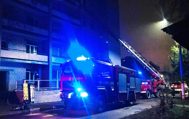 VIDEO | Incendiu la o secție ATI din Ucraina. Trei pacienți COVID și un medic au murit