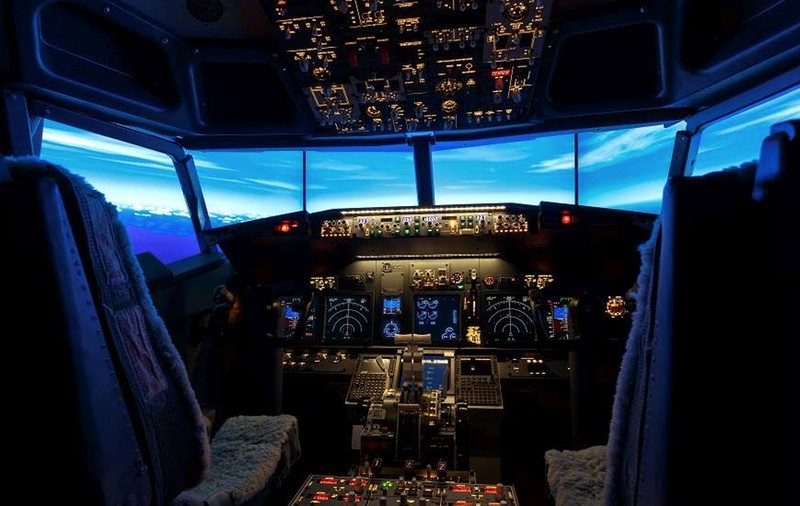 Fotografia care i-a adus unui pilot chinez suspendarea pe viață. Ce a făcut în cabină