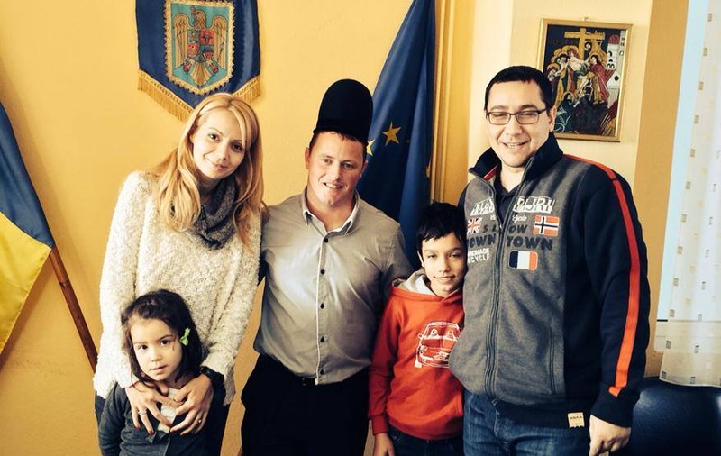 Ghiţă Ciobanul, LA MASĂ CU Victor Ponta. "NU ESTE O GREŞEALĂ A ECHIPEI" | FOTO