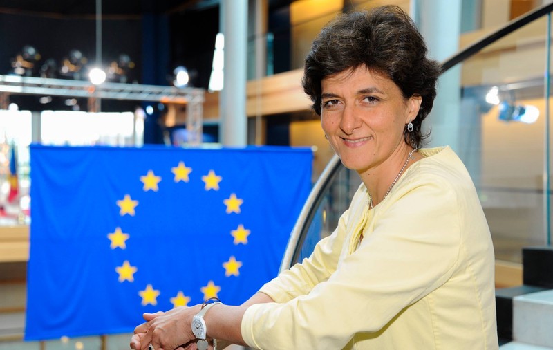 Fosta candidată a Franței pentru Comisia Europeană a fost inculpată pentru angajări fictive