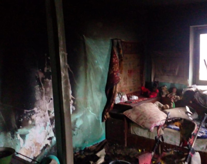 Trei copii au murit într-un incendiu în județul Mureș. Un bebeluș de nici un an, printre victime / FOTO