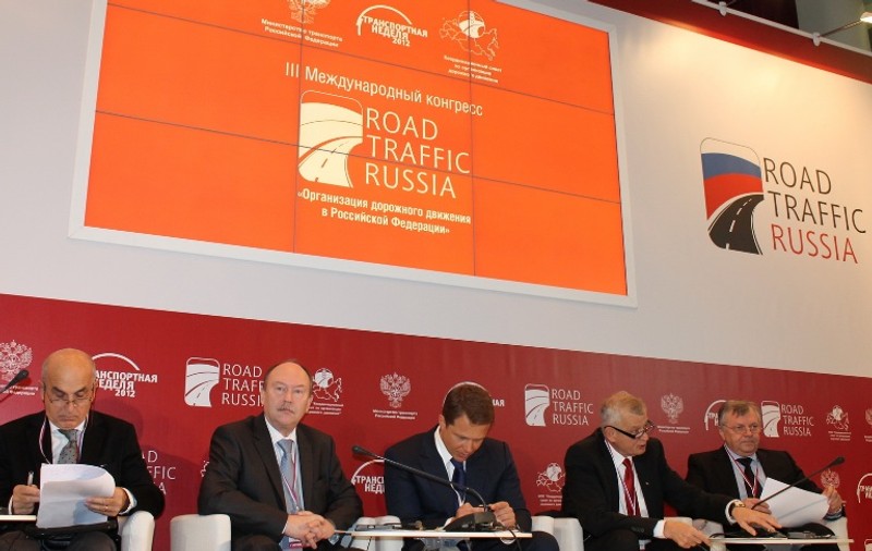 Oficialii de la Moscova l-au chemat pe Oprescu să-i înveţe să facă ordine în trafic