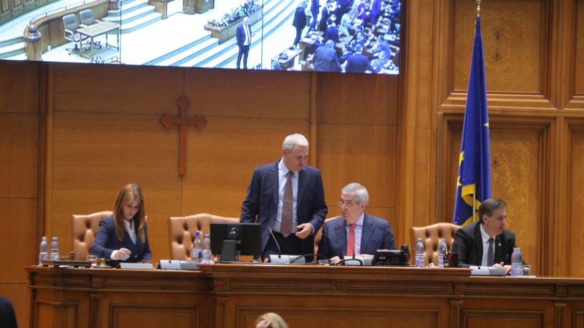 Familia tradițională dezbină partidele