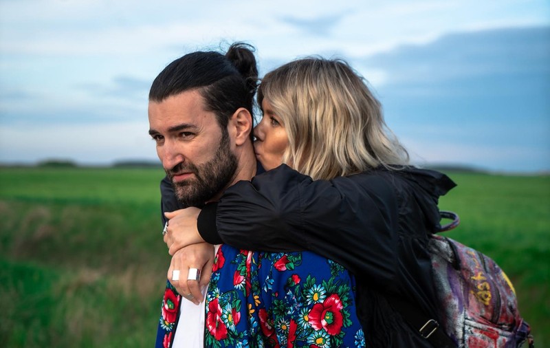 Gina Pistol vrea casă la munte. Decizia luată de vedetă alături de Smiley: „Într-o zonă mai retrasă, să o creștem pe fiica noastră, pisici, capre, oi”