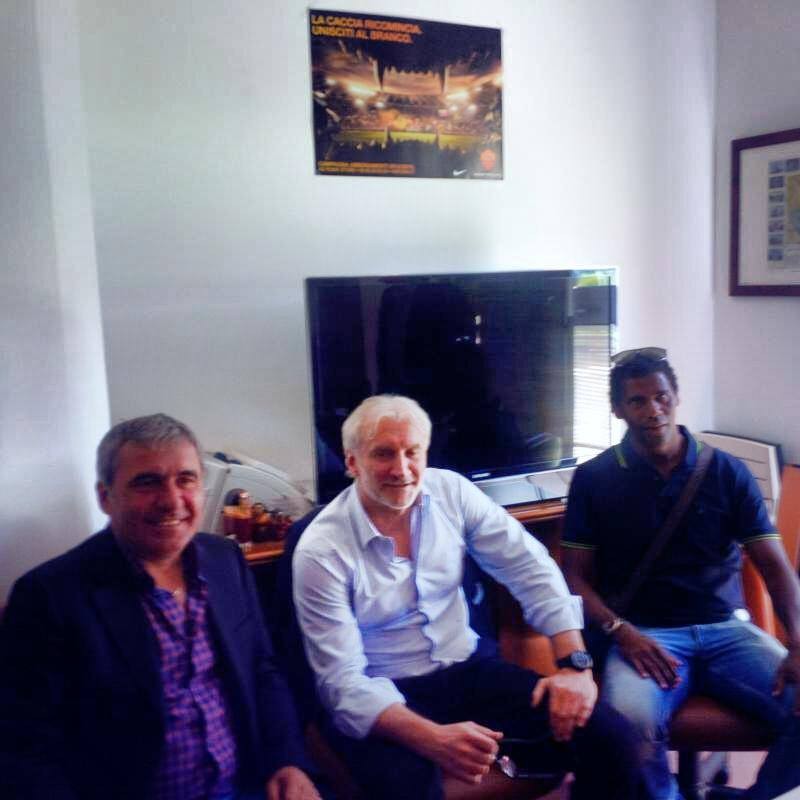 Gică Hagi (stânga), la Trigoria, alături de Rudi Voeller (centru) şi Aldair (dreapta) FOTO: facebook