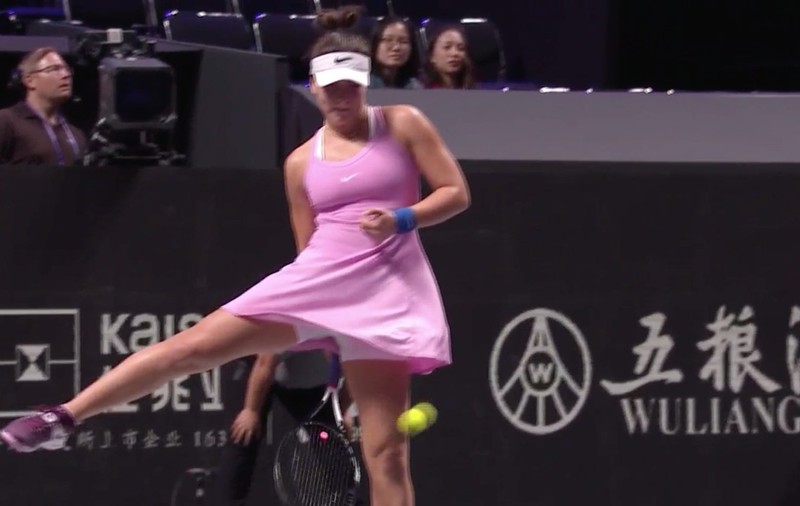 Lovitura incredibilă reușită de Bianca Andreescu în meciul cu Simona Halep | VIDEO