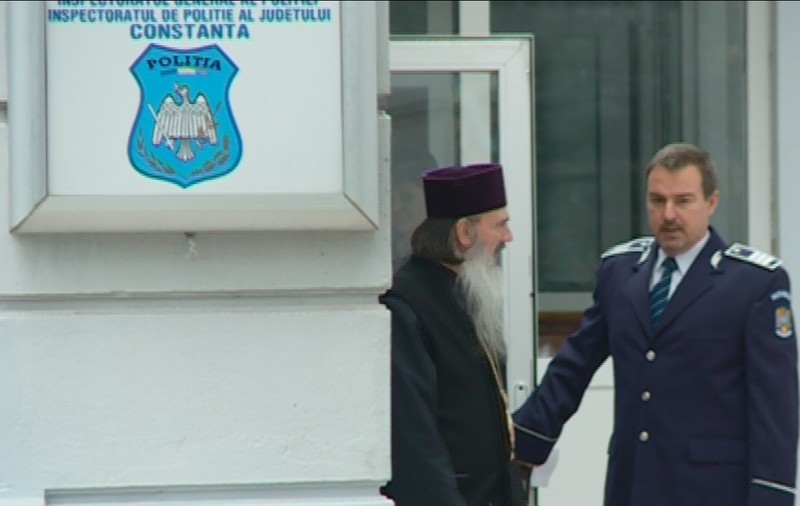 Reacția IPJ Constanța după ce IPS Teodosie a folosit poarta angajaților