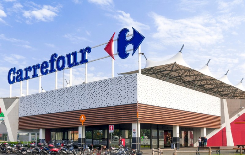 Carrefour își închide magazinele din Polonia, după mai bine de 30 de ani: nu poate concura cu magazinele de discount locale