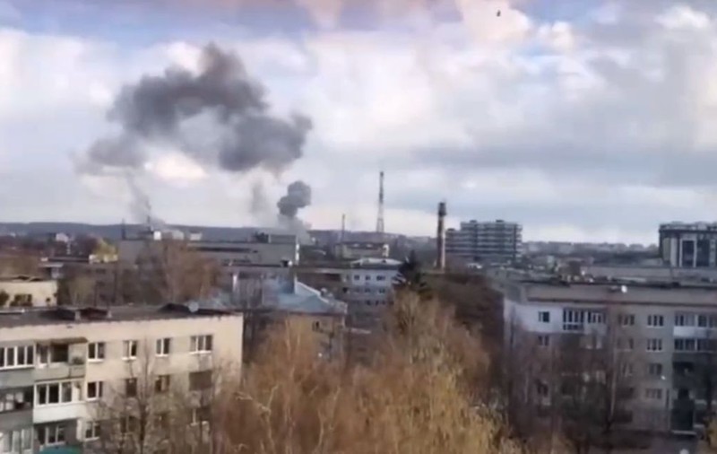 Orașul Liov, din vestul Ucrainei, ținta unor atacuri cu rachete. Oamenii sunt sfătuiți să stea în adăposturi
