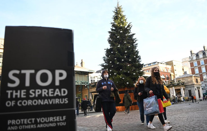 Marea Britanie înăsprește restricțiile din cauza noii tulpini de coronavirus. Londra și sud-estul Angliei, în carantină generală