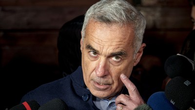 Călin Georgescu a fost surprins în timp ce susținea un discurs în Izvorani. Foto hepta_8125485