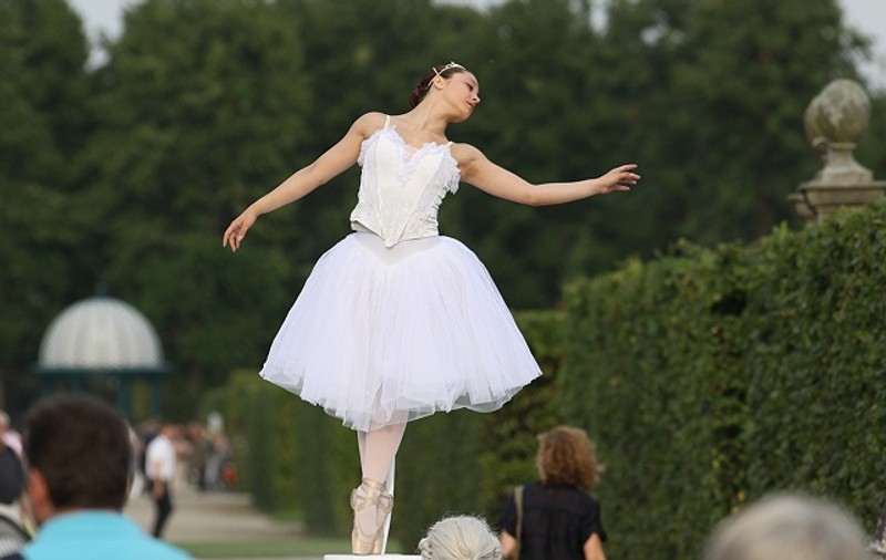 Liber la distracție în București! Află programul celui mai mare spectacol de teatru de stradă 