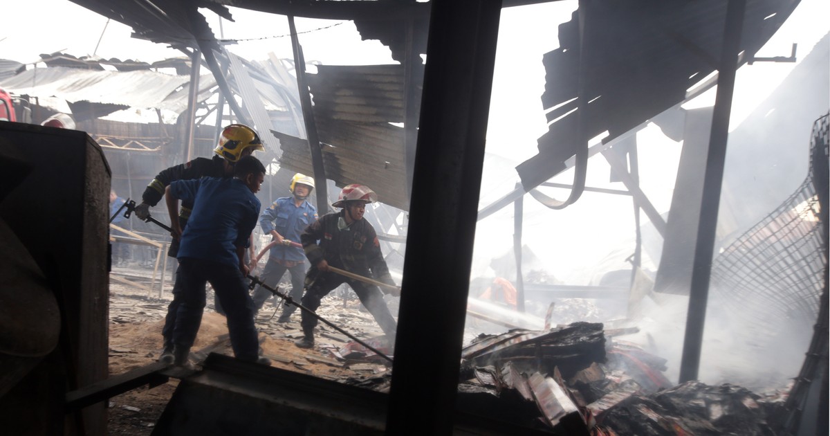 incendiu la un put de petrol din indonezia