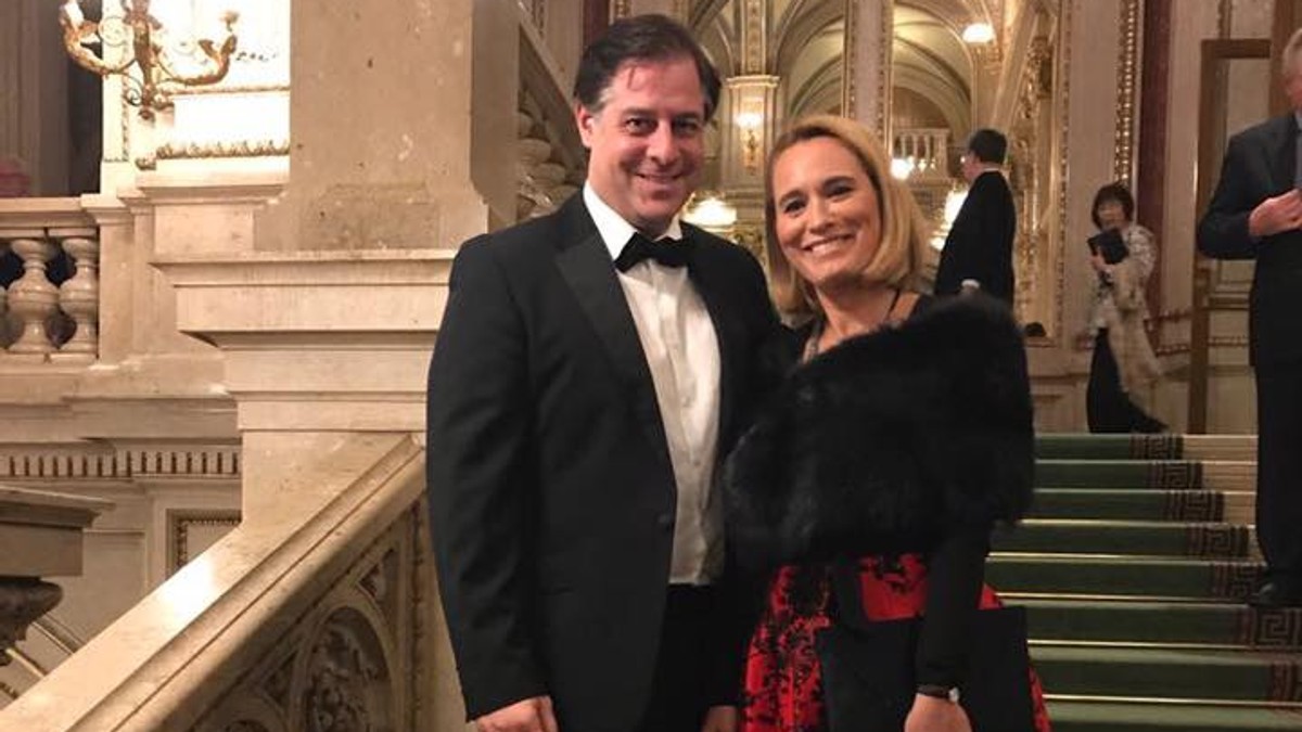 Andreea Esca a lipsit de la pupitrul știrilor. Vedeta a părăsit de urgență România