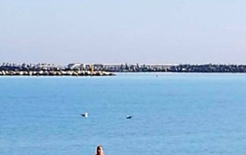 Un bărbat a făcut baie în Marea Neagă pe 1 ianuarie. ”E mai caldă apa decât la Crăciun!”