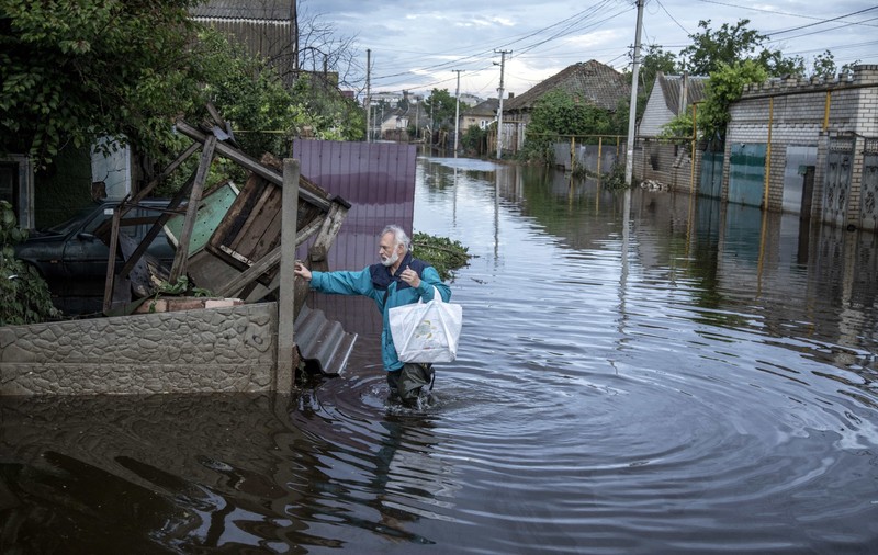 Distrugerea barajului de la Nova Kahovka este „cea mai mare catastrofă provocată de invadatorii ruși”