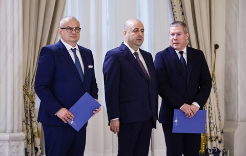 Csaba Asztalos, Mihai Busuioc și Dacian Dragoş sunt cei trei noi judecători ai CCR care au depus jurământul în fața lui Nicușor Dan