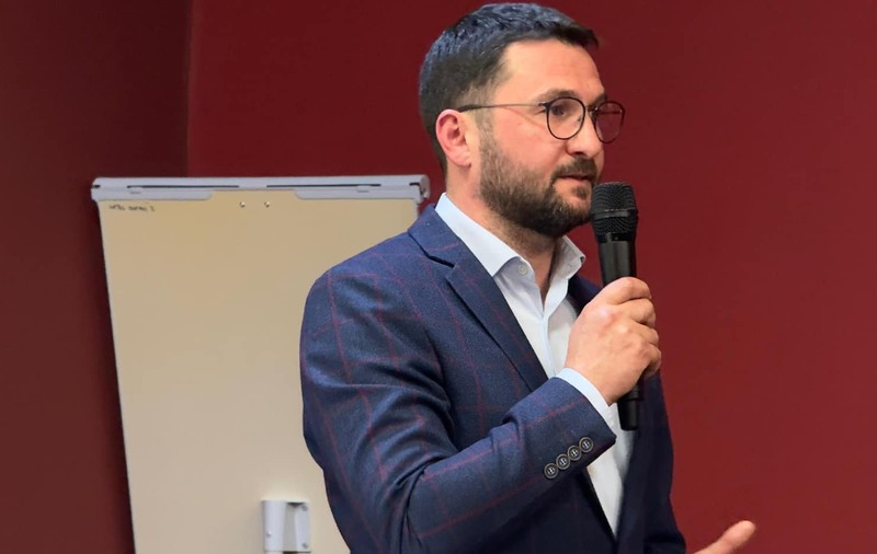 Rezultate parțiale Piatra-Neamţ alegeri locale. Primarul liberal Andrei Carabelea recunoaşte că a pierdut în faţa contracandidatului PSD