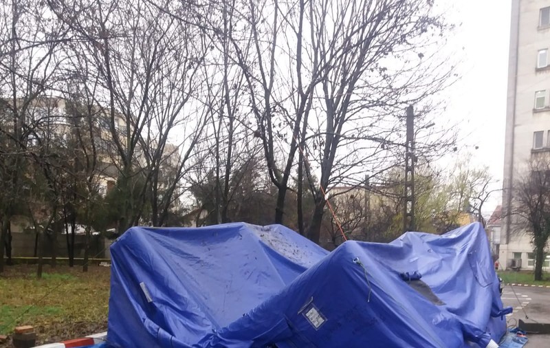 Cortul de triaj de la Maternitatea Ploiești s-a dărâmat. Ce soluții a găsit conducerea spitalului