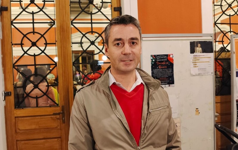 Un clujean a licitat 9.000 de lei pentru o discuție de 15 minute cu Emil Boc. Unde vor merge banii