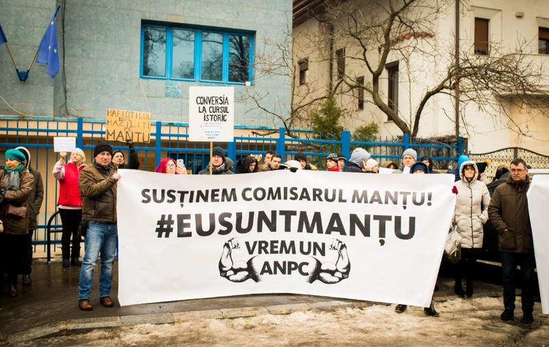 Un comisar ANPC a făcut plângere la DNA, acuzând conducerea instituției că protejează interesele băncilor în dauna consumatorilor