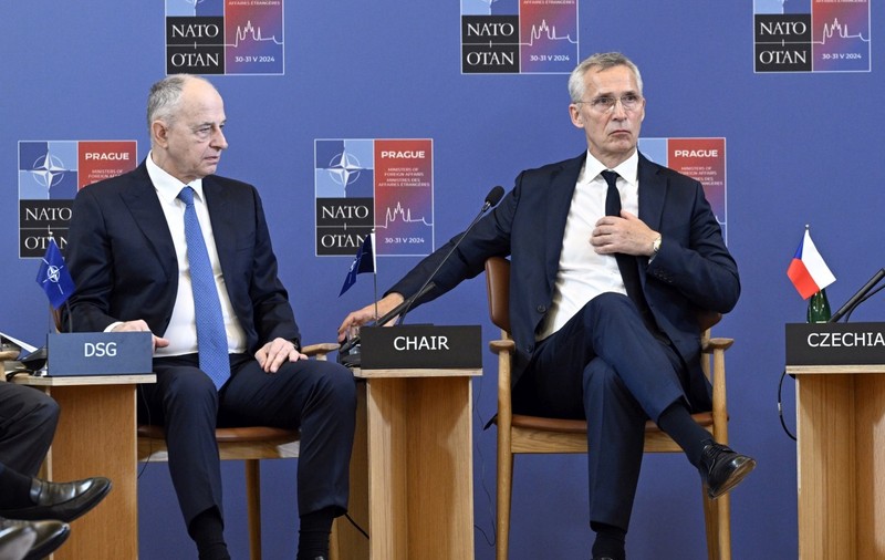 NATO a anunțat demisia lui Mircea Geoană din funcția de secretar general adjunct: „Munca sa cu partenerii a adus beneficii importante”